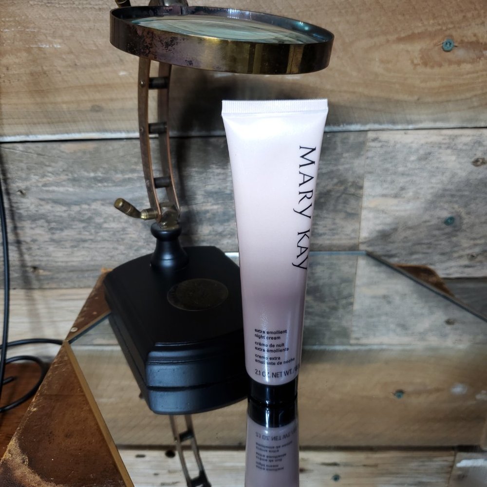 Extra Emollient Night Cream - Dry Skin - Mary Kay